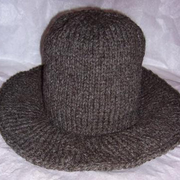 Broad brimmed monmouth cap