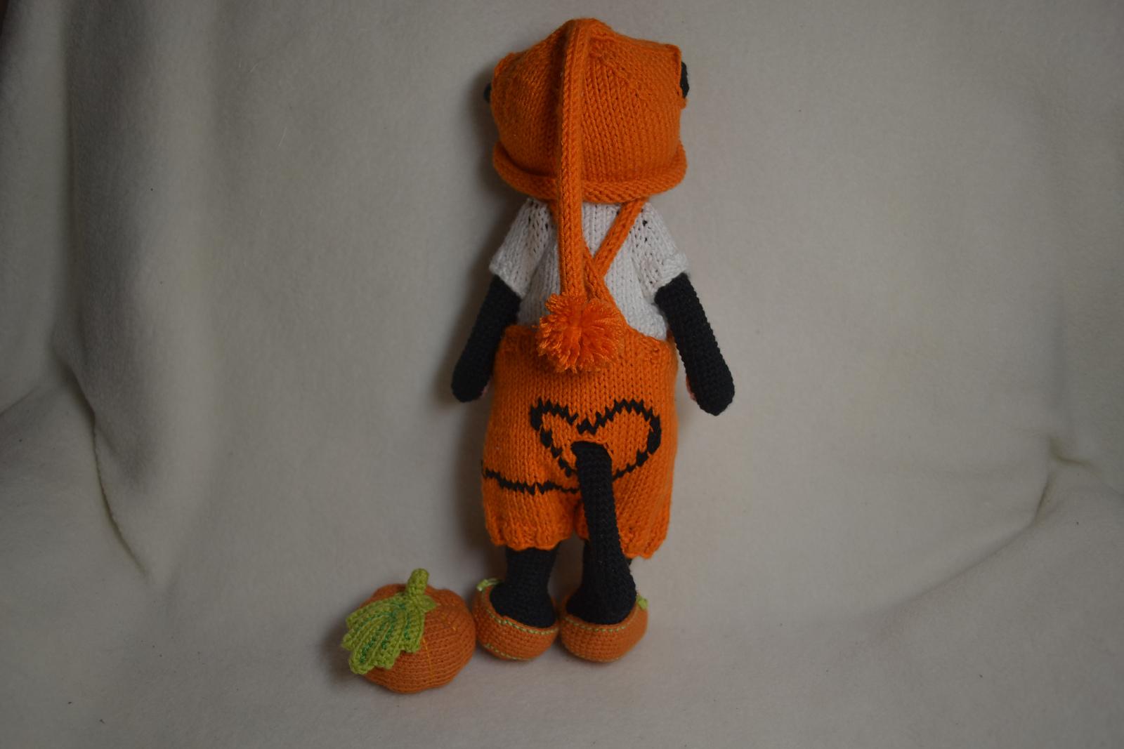 Amigurumi black cat Lucky