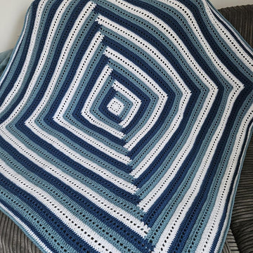 Filet Log Cabin Blanket