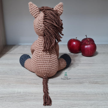 Harrold the Horse - US Terminology - Amigurumi