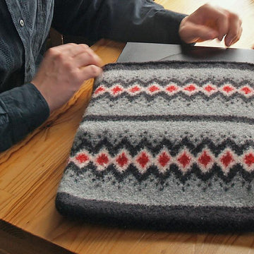 Diamond Back Laptop Sleeve (felted)