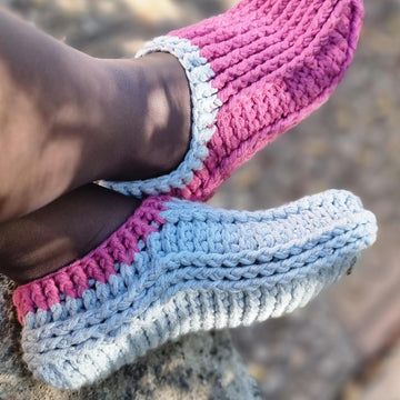 Cozy crochet slippers socks for adults and kids pattern S3