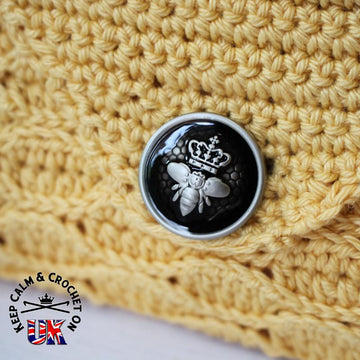 Bee-utiful Clutch Bag