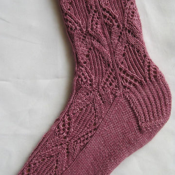 Tone Lace Socks