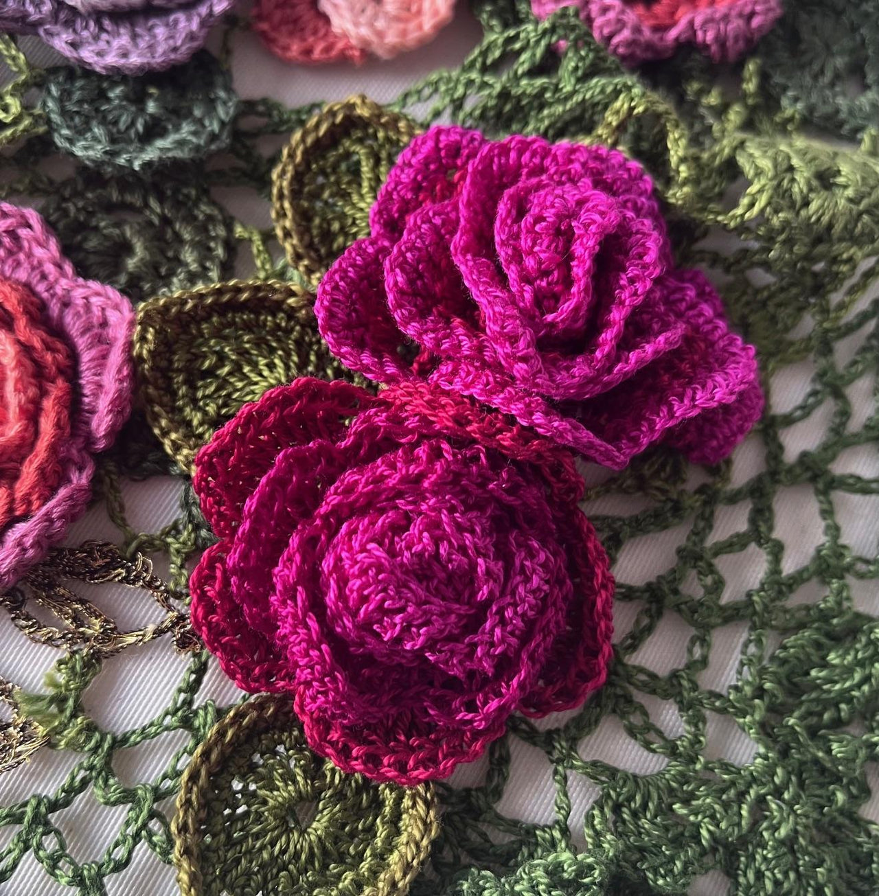 Rose bud. 15 petal