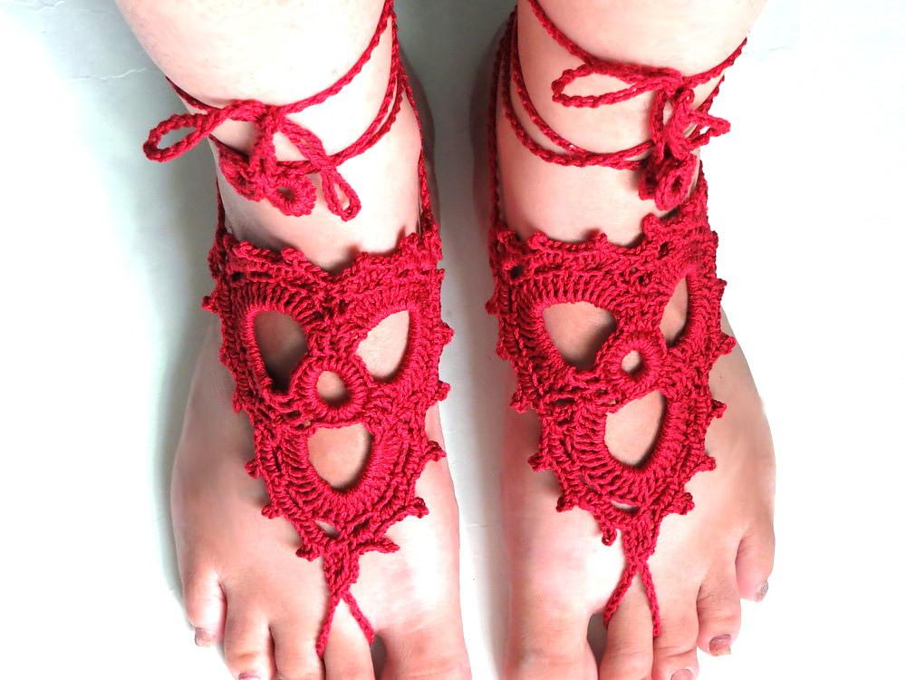 Three petal flower barefoot