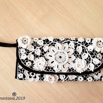 White lace bag for phone or glasses
