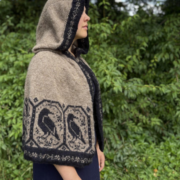 Corby Weemin I DK hooded cape