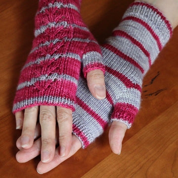 Deco Lace Mitts