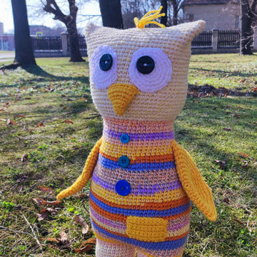 Scrap yarn Easter Chick