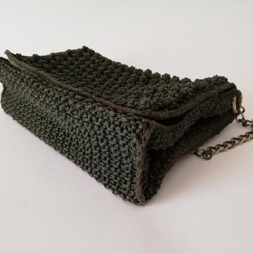 Fashionable bobble flap bag