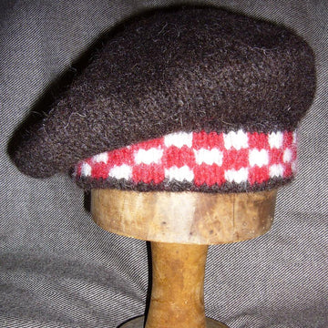 Balmoral bonnet