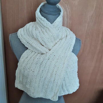 Brioche Chenille Keyhole Scarf