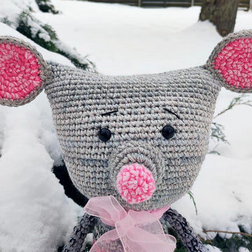 Scrap yarn crochet Mouse