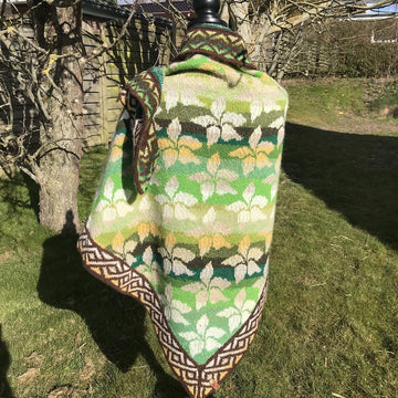 Poinsettia Shawl