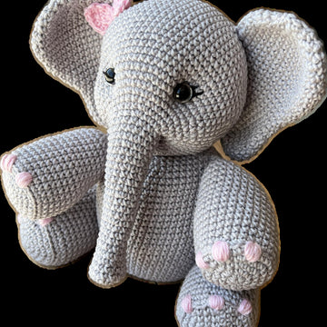 Elephant Emme by Nayrumis