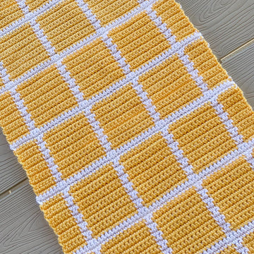 Strawberry Wine Table Runner