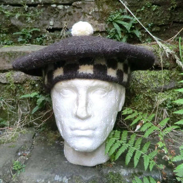 Balmoral bonnet