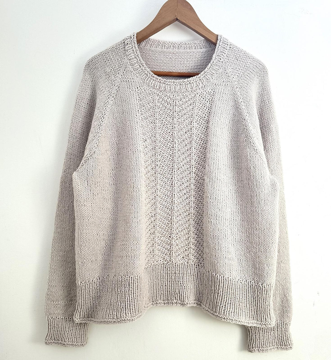 Sweater EIGHTEEN