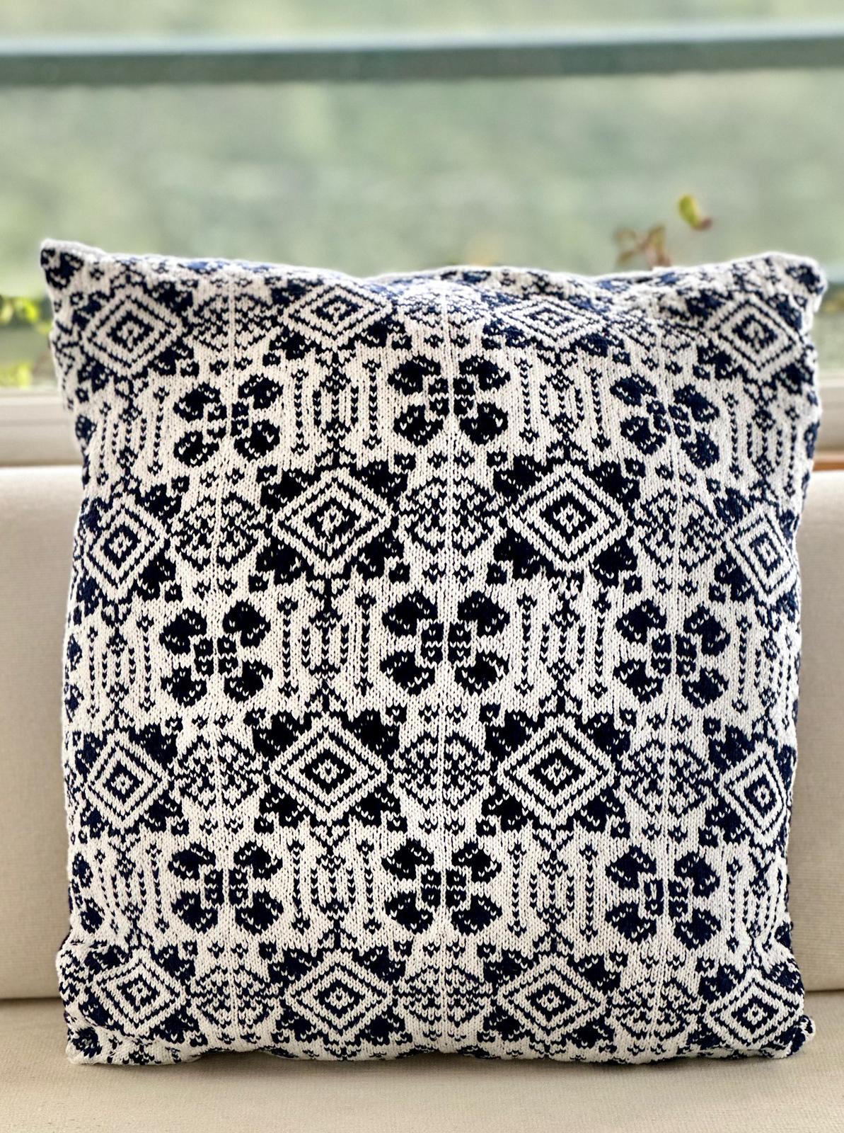 Cushion azulejo diamond
