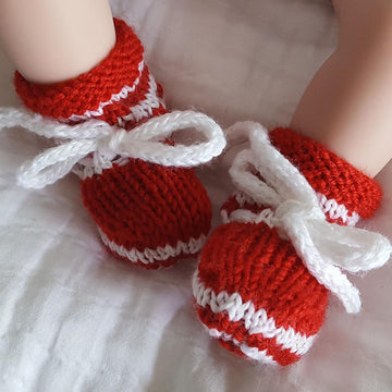 Jamie - prem booties and mittens