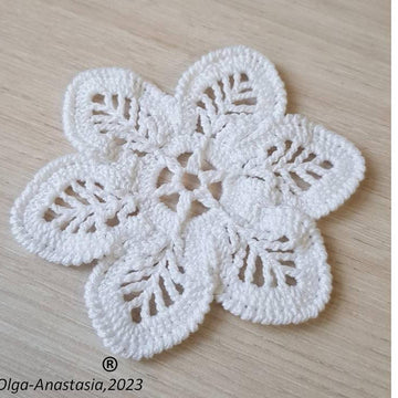 Crochet white openwork flower