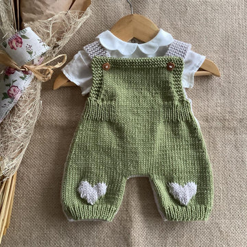 Strawberry Overalls knitting Pattern