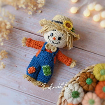 Scarecrow Couple