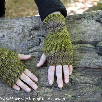 Dark Forest mittens