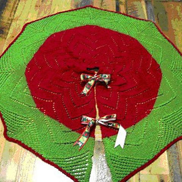 Dressing up the Tree, Christmas Tree Skirt