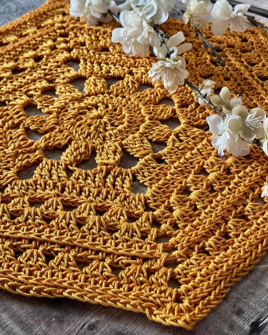 Clover and Comb Placemat