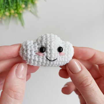 Crochet cloud pattern