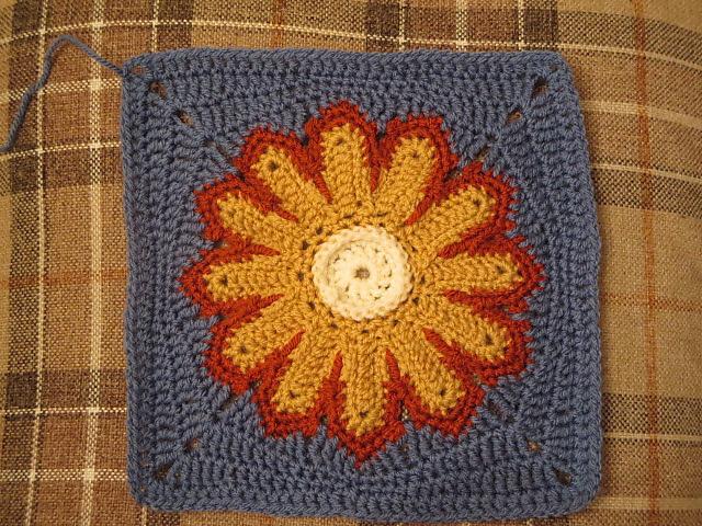 Daisy 12 Petal Square