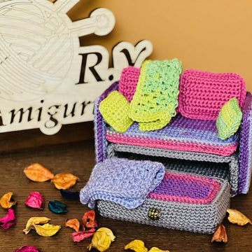 Amigurumi Sofa Bed