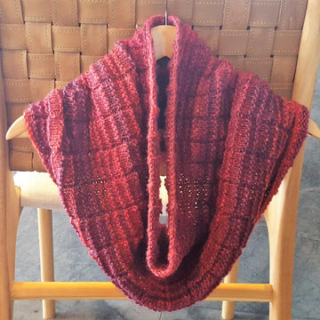 Narelle - seamless textured cowl
