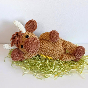 Cinnamon, the Highland Cow / Zimt, die Schottische Hochlandkuh (Low Sew)