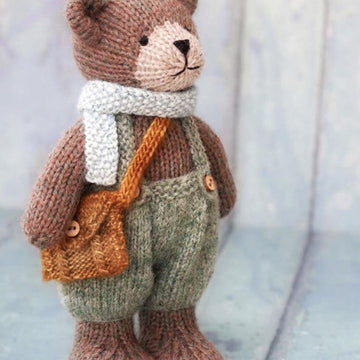 Tearoom Messenger Bag