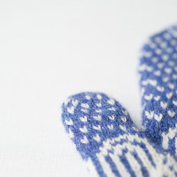 Waves Mittens
