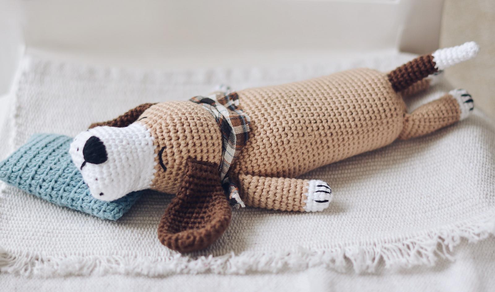 Sleepy Dog Amigurumi