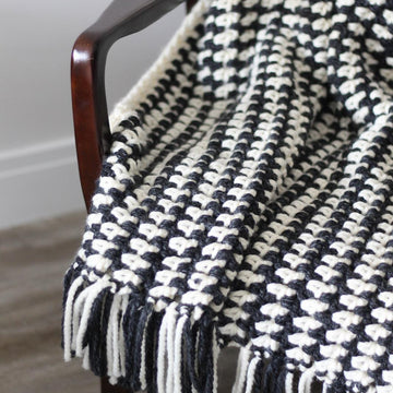 Prim Stripe Throw