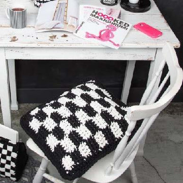 Graphic Cushion in Hoooked RibbonXL - Downloadable PDF