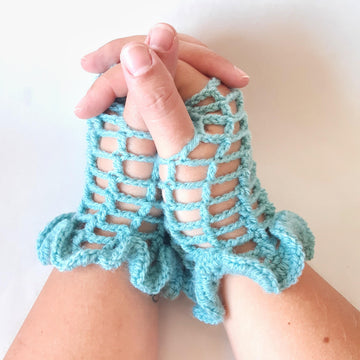 Nix lace crochet gloves