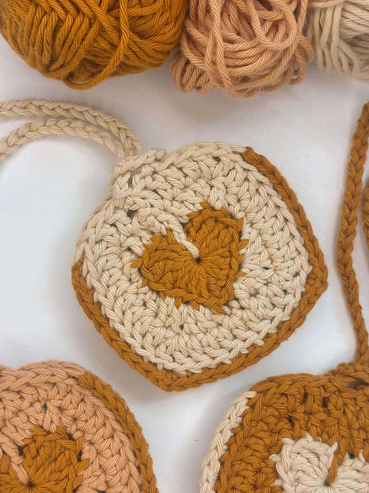 Heart Airpod Case