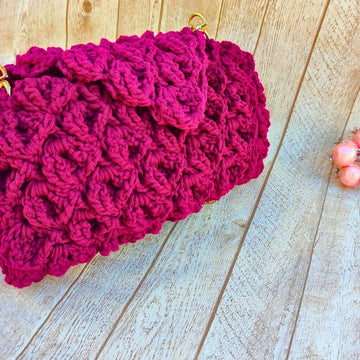 3D Flower Baguette Bag3D Flower Baguette Bag Crochet Pattern | JAYG No-Sew Shoulder Bag