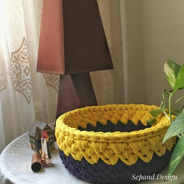 Zpaghetti (t-shirt) yarn basket -navy and yellow