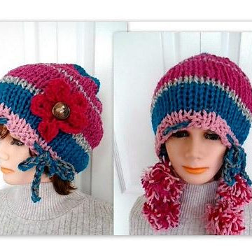 877-PomPom Ties Hat