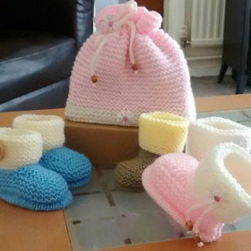 Ugg inspired Booties and Hat