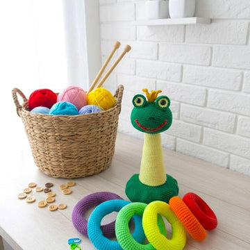 Stacking rings Rainbow Frog