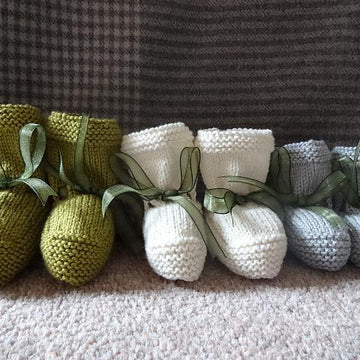 Classic 4ply Baby Bootees