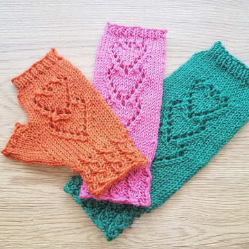 Lace Hearts Fingerless Gloves